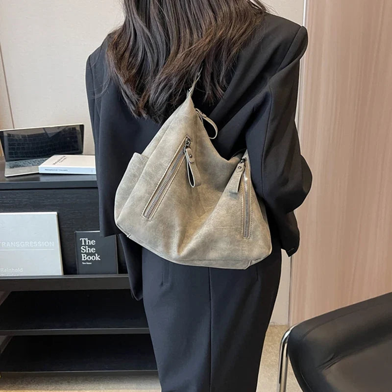 Bolsa Feminina de Couro Legítimo - Ade