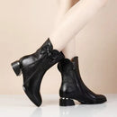 Bota Feminina de  Couro Legítimo de Cano Médio - Estilo Glacial