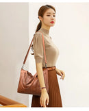 Bolsa Feminina em Couro Legítimo Espaçosa - Couro Couture