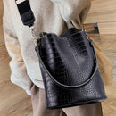 bolsas femininas de couro em promoção  bolsas femininas de couro  bolsas de couro legitimo baratas  Bolsa para sair  Bolsa feminina de couro  bolsa feminina  bolsa de passeio  Bolsa de Luxo  Bolsa de couro legítimo  Bolsa de couro feminina  Bolsa de couro barata  Bolsa de couro  bolsa couro legítimo  bolsa couro  Bolsa a prova d'agua  Bolsa Antifurto  Bolsa  Bolsas