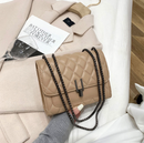 Bolsa Feminina de Couro Legítimo Crossbody com Corrente - Glamour